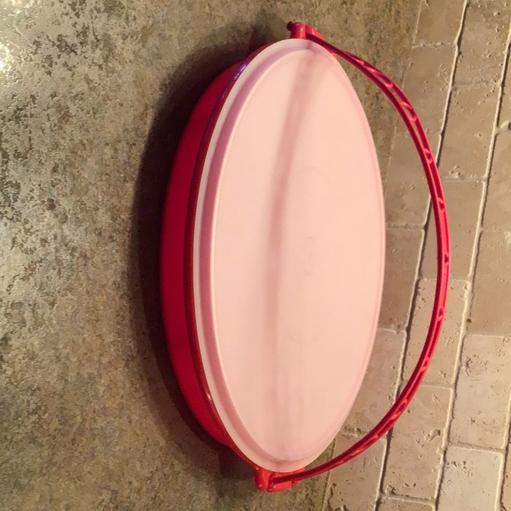 Tupperware divided container - Picture 3 of 4